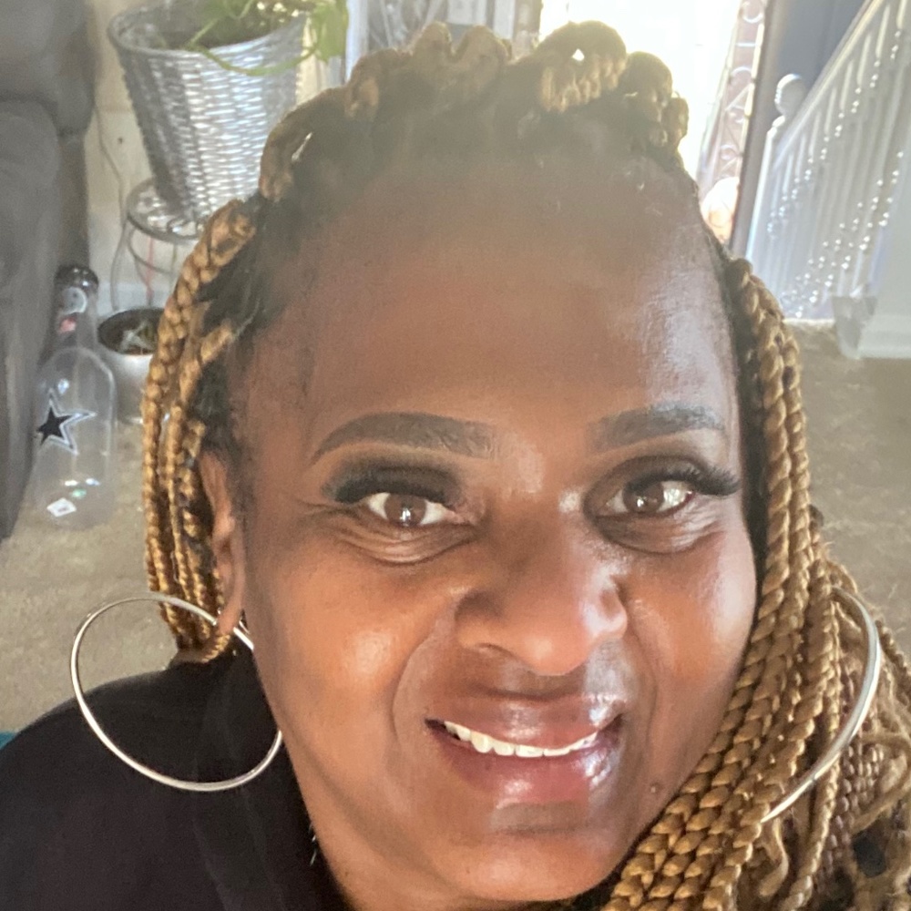 Meet your Posher, Deanna